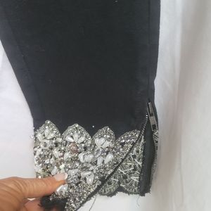 Tesoro Moda black denim size 10. Trimmes in Silver